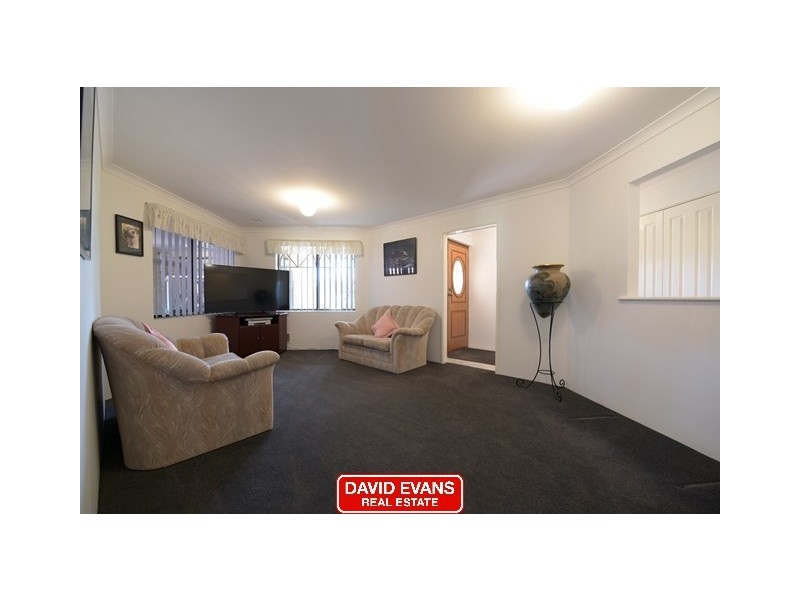 22 Mallina Circuit, Carramar WA 6031