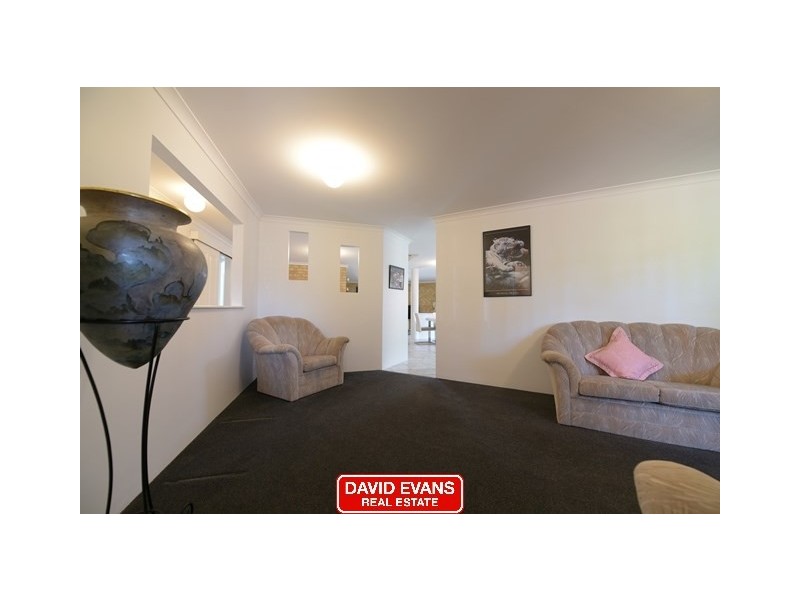 22 Mallina Circuit, Carramar WA 6031