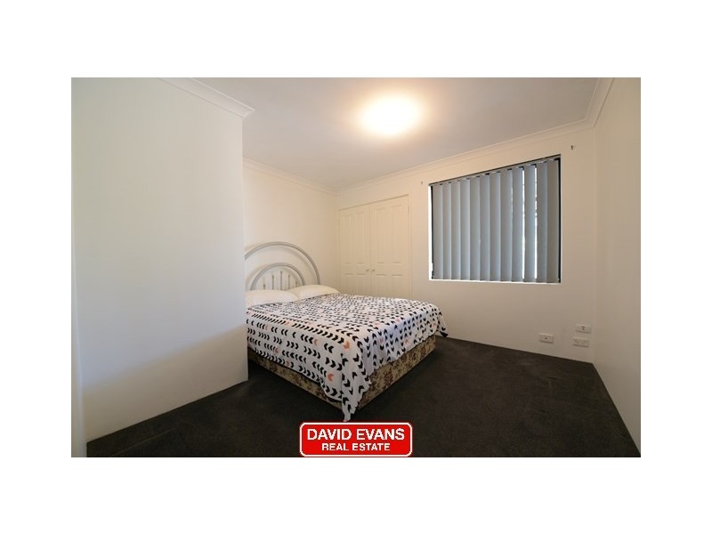 22 Mallina Circuit, Carramar WA 6031