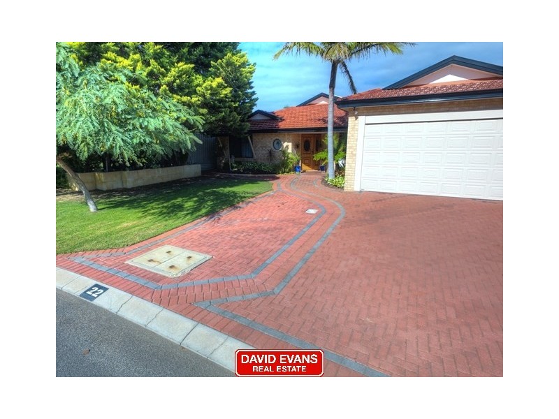 22 Mallina Circuit, Carramar WA 6031