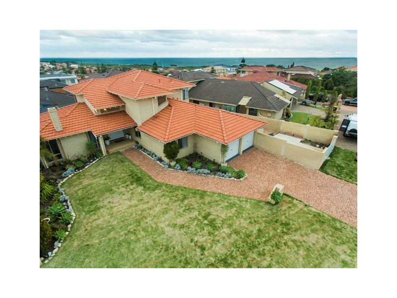 10 Rainbow View, Ocean Reef WA 6027