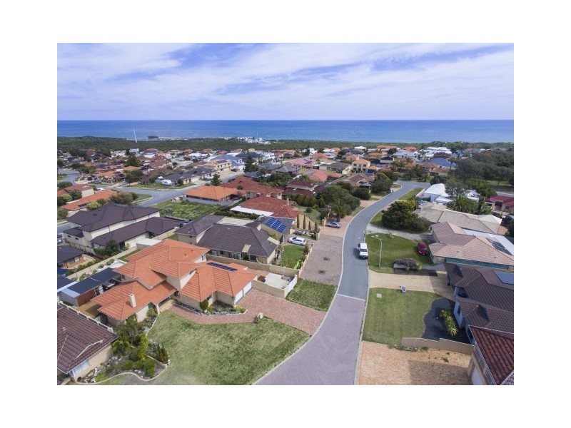 10 Rainbow View, Ocean Reef WA 6027