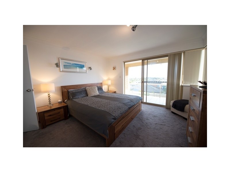 10 Rainbow View, Ocean Reef WA 6027