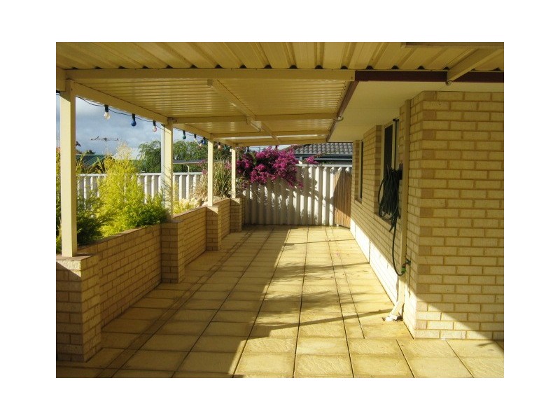 31 Norwood Loop, Tapping WA 6065