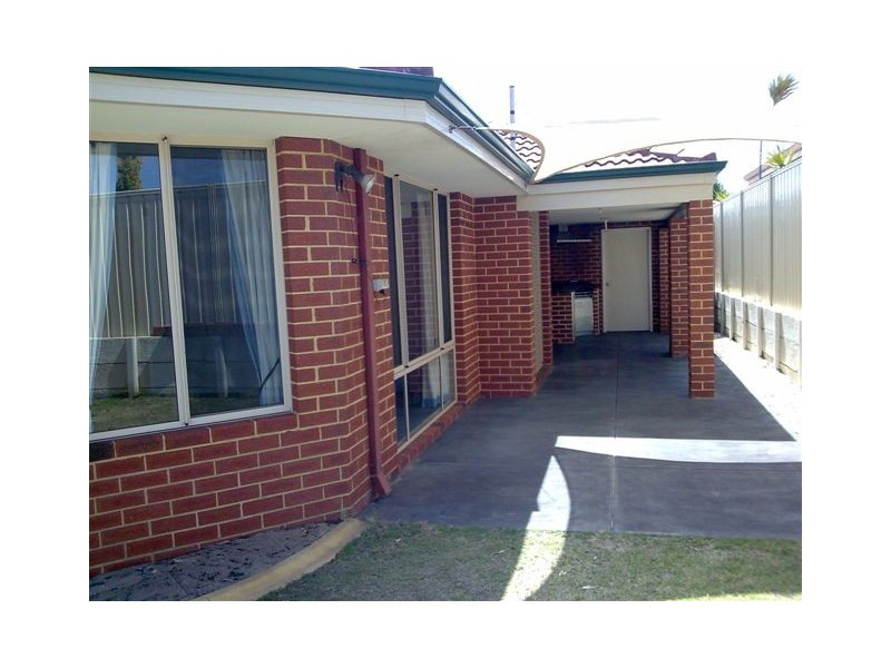 42  Innesvale Way, Carramar WA 6031
