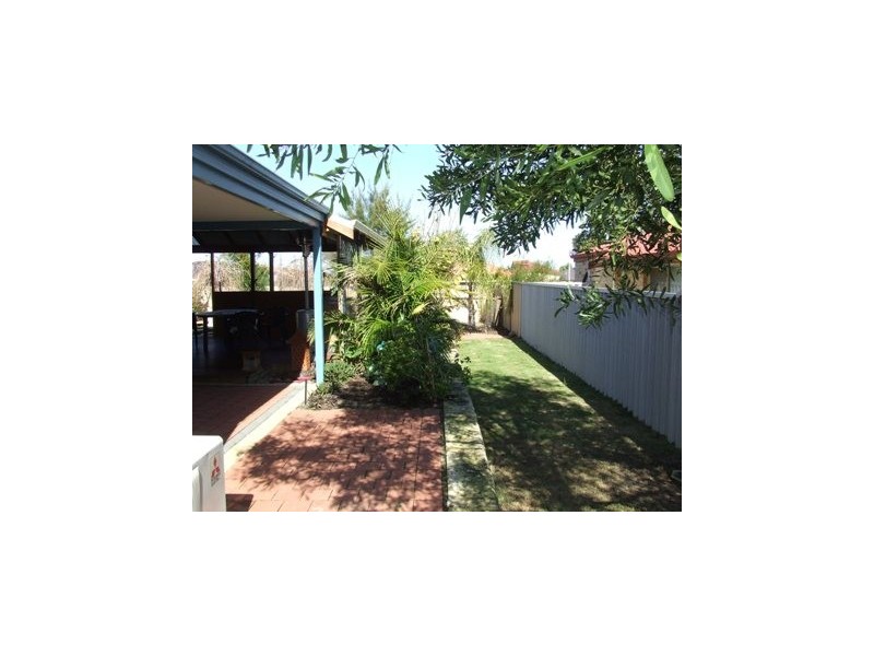 33 Kirkimbie Street, Carramar WA 6031