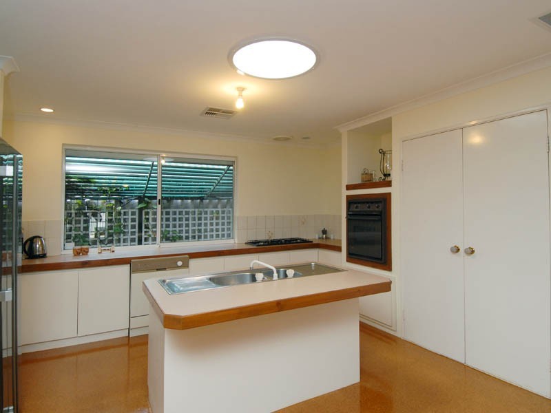 6 Prespa Court, Joondalup WA 6027