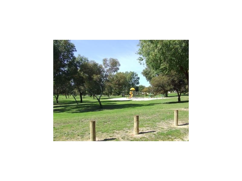 17 Conway Grove, Heathridge WA 6027