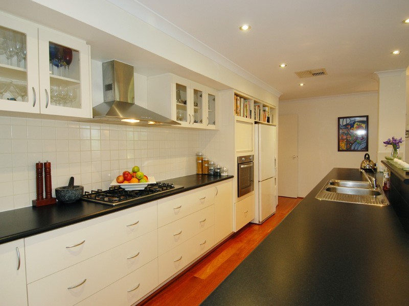 3 Minjah Circuit, Carramar WA 6031