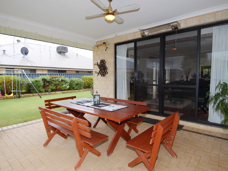 3 Minjah Circuit, Carramar WA 6031