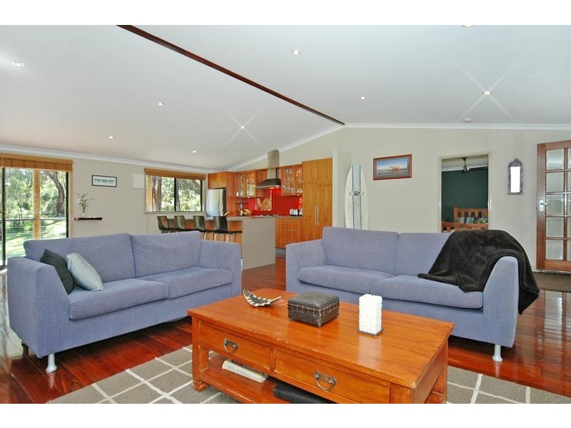 51 Emerald Drive, Carabooda WA 6033