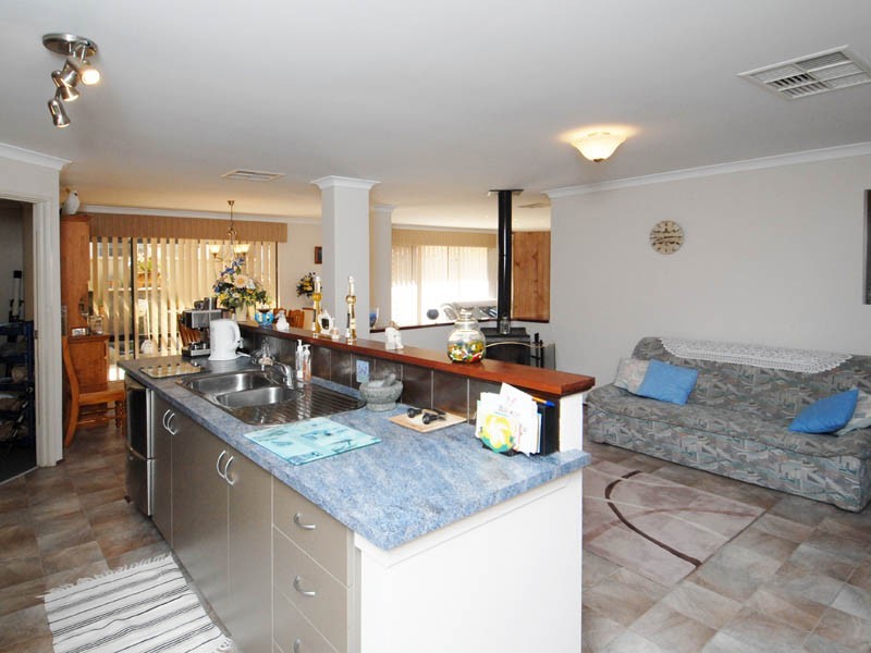 18 Wadhurst Road, Butler WA 6036
