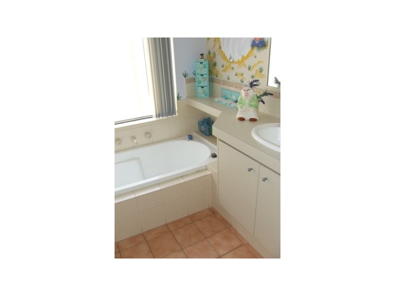 5 Inez Pass, Kinross WA 6028