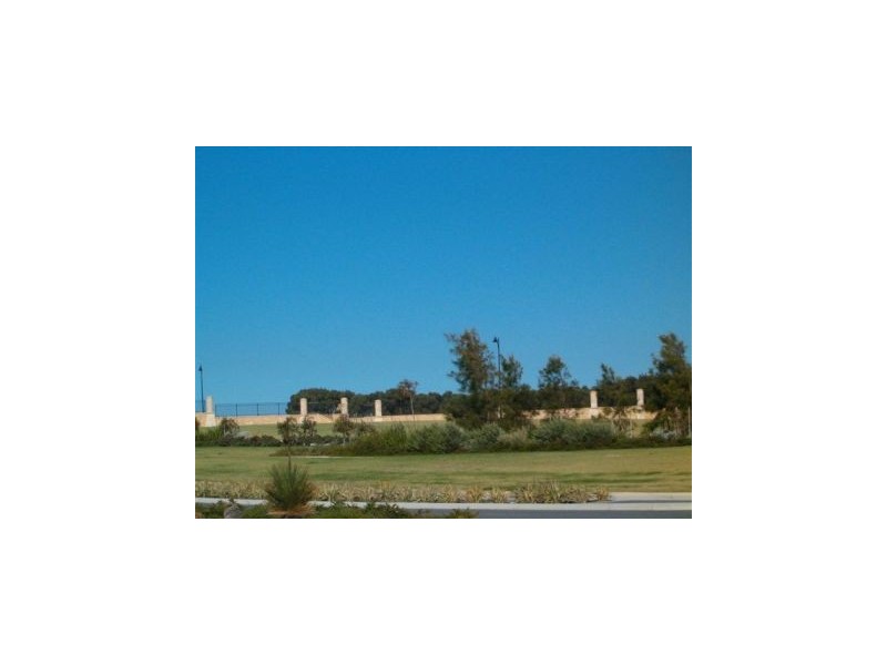 6 McCulloch Way, Two Rocks WA 6037