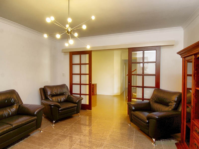 1 Kyby Place, Carramar WA 6031