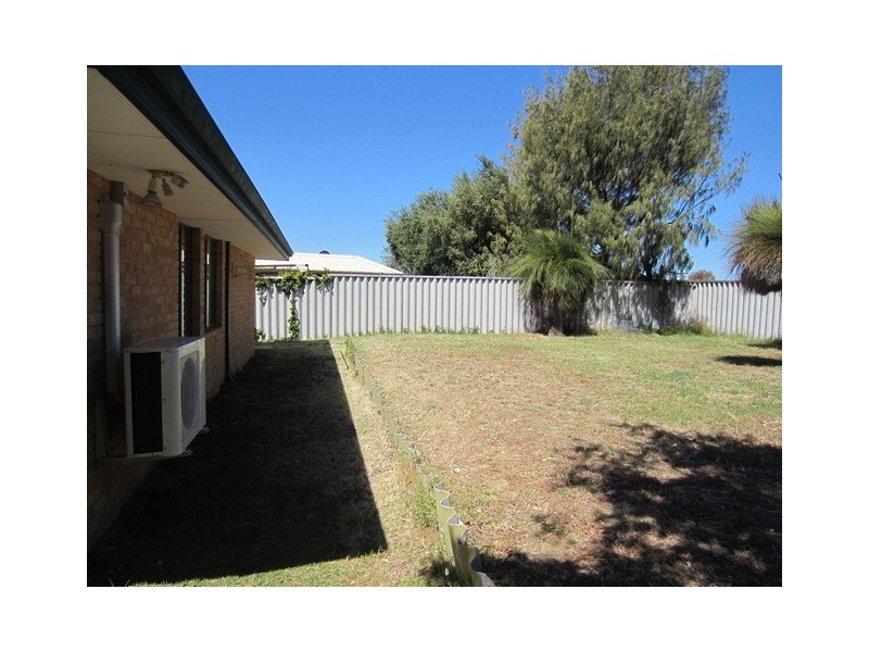 16 Ballina Cl, Merriwa WA 6030