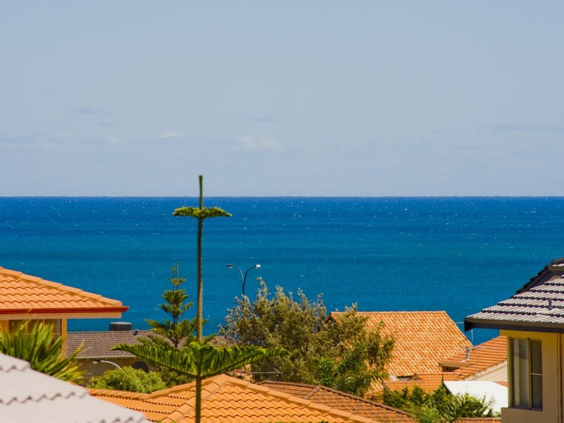6 Latifa Close, Ocean Reef WA 6027