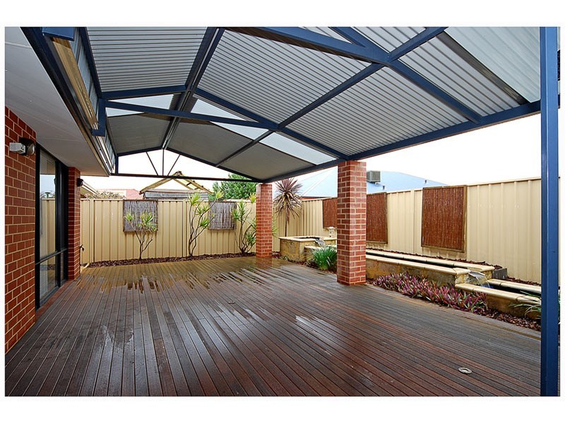 12 Blairgowie Heights, Kinross WA 6028