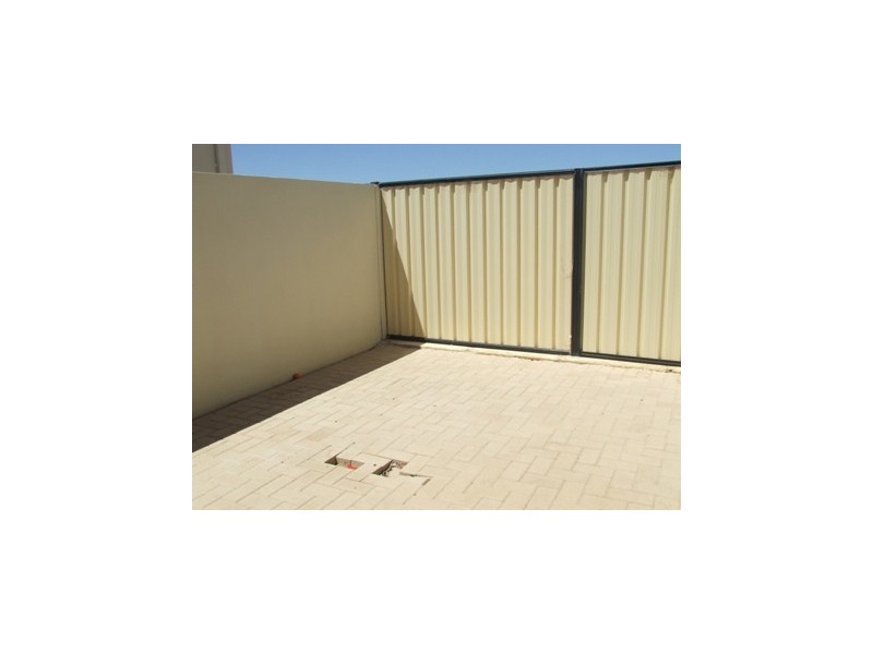 7/8 Salamanca Turn, Clarkson WA 6030