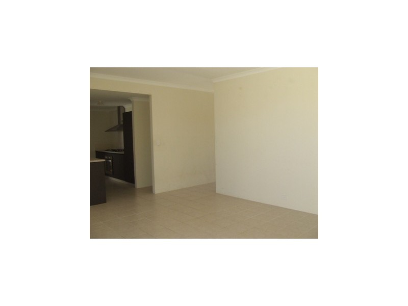 7/8 Salamanca Turn, Clarkson WA 6030
