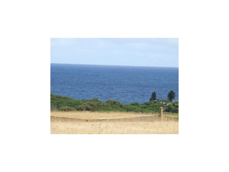 16 Kallatina Drive, Iluka WA 6028