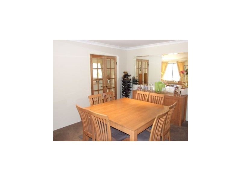 86 Golf Links Drive, Carramar WA 6031