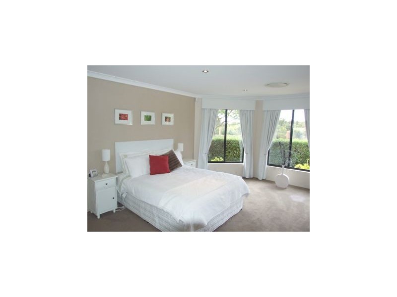 86 Golf Links Drive, Carramar WA 6031