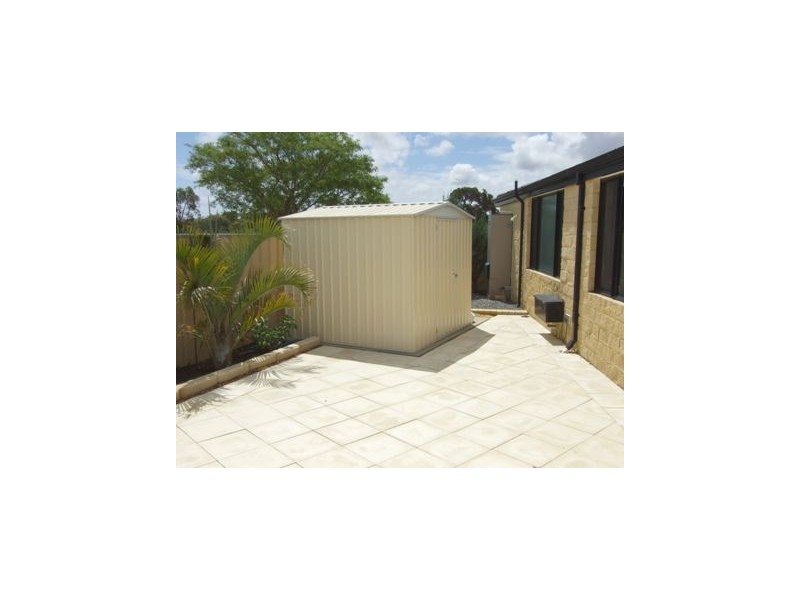 86 Golf Links Drive, Carramar WA 6031