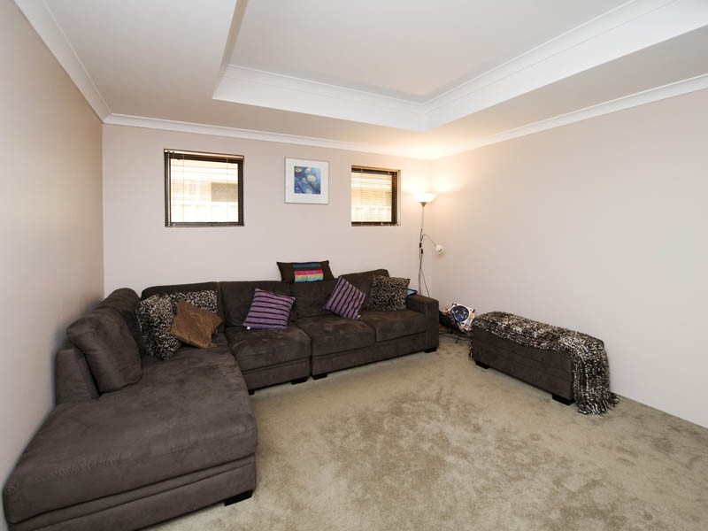 25 Cataby Place, Tapping WA 6065