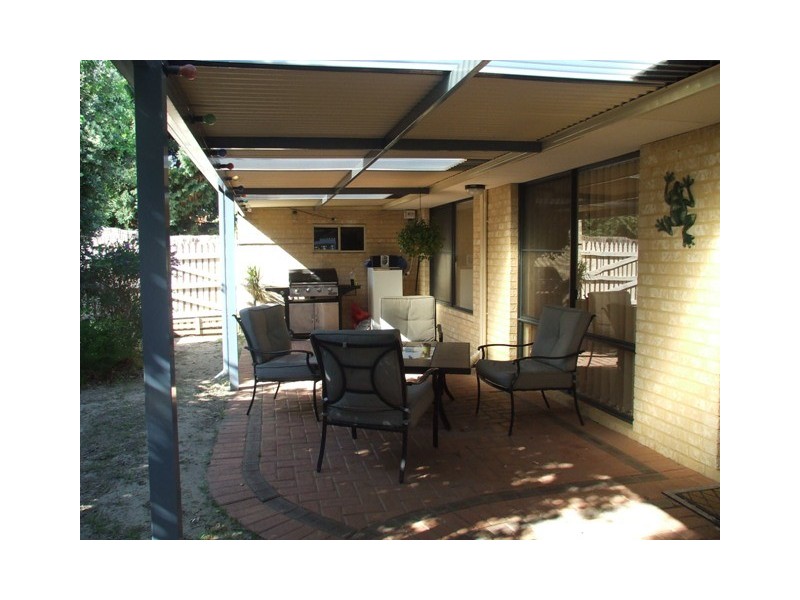 12 Balladong Loop, Carramar WA 6031