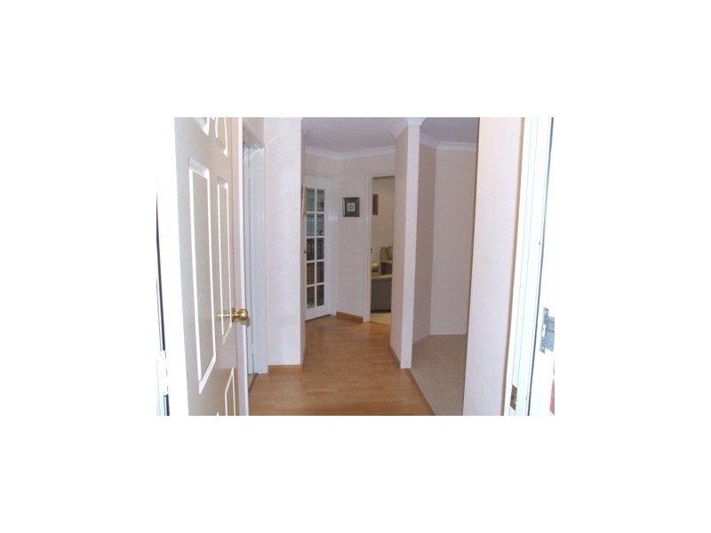 18 Combewood Loop, Carramar WA 6031