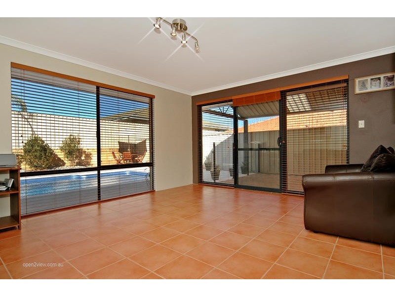 6 Terrigal Pass, Tapping WA 6065