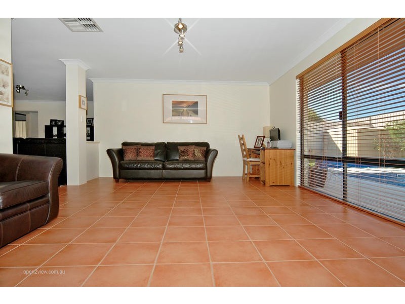 6 Terrigal Pass, Tapping WA 6065