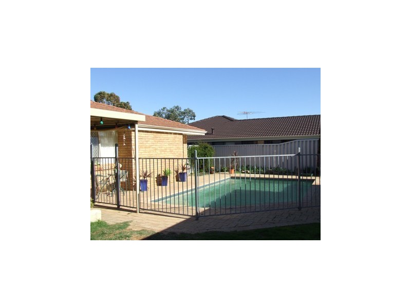 17 Willesden Avenue, Kingsley WA 6026