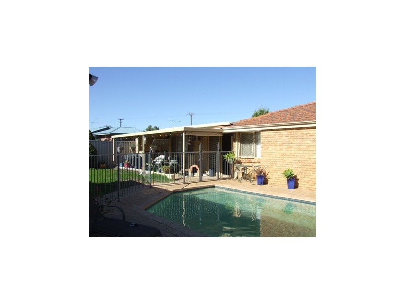 17 Willesden Avenue, Kingsley WA 6026