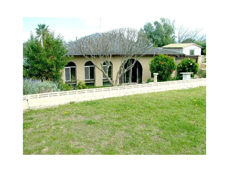 4 Candler Way, Two Rocks WA 6037