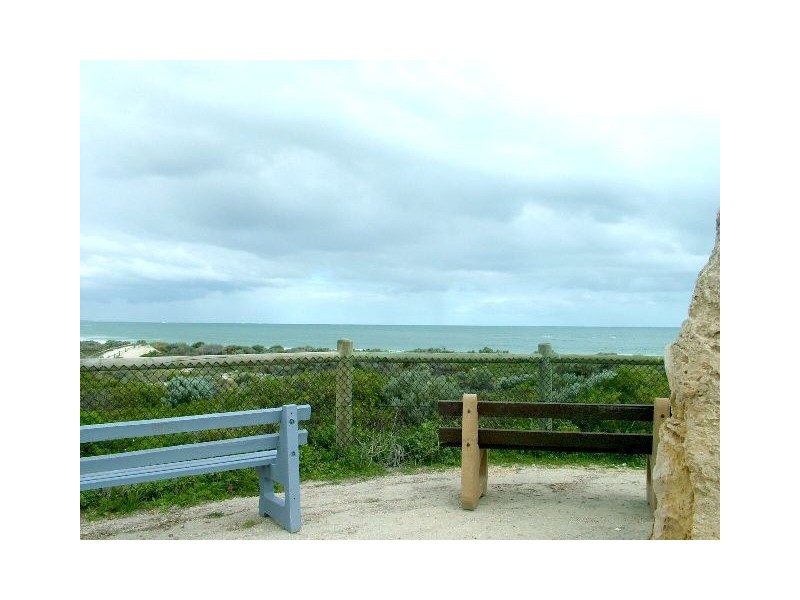 4 Candler Way, Two Rocks WA 6037