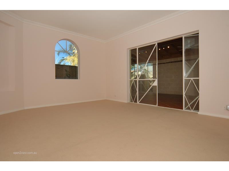 50 Royal Melbourne Avenue, Connolly WA 6027