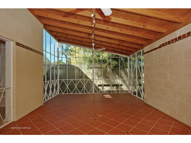 50 Royal Melbourne Avenue, Connolly WA 6027