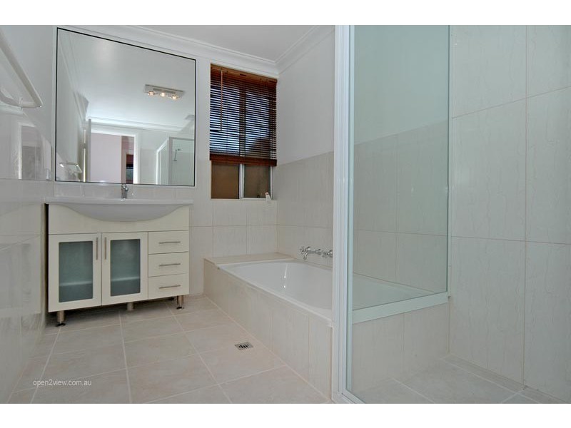 50 Royal Melbourne Avenue, Connolly WA 6027