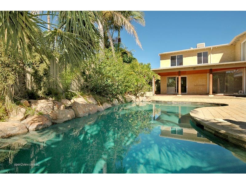 50 Royal Melbourne Avenue, Connolly WA 6027