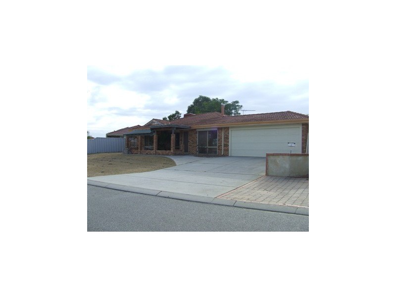 4 Miranda Mews, Marangaroo WA 6064