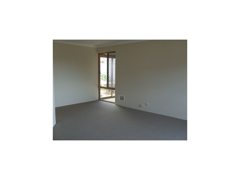 4 Miranda Mews, Marangaroo WA 6064