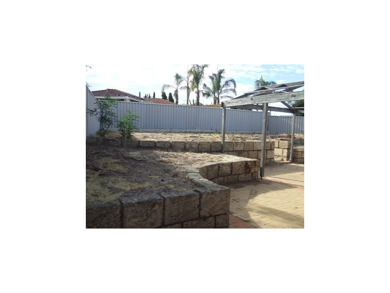 4 Miranda Mews, Marangaroo WA 6064