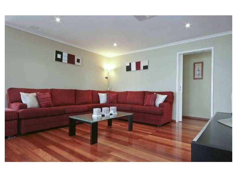 26 Monaltrie Loop, Carramar WA 6031