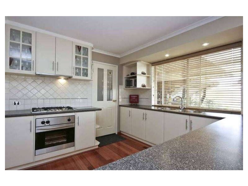 26 Monaltrie Loop, Carramar WA 6031