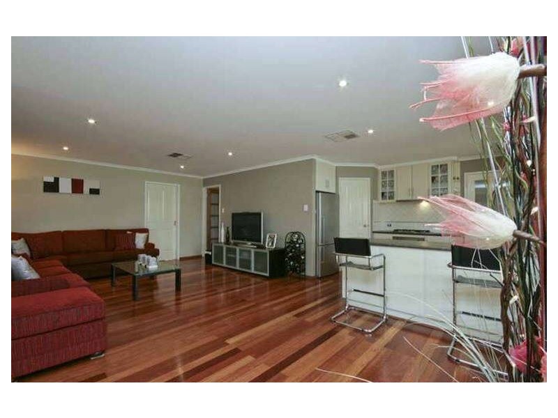 26 Monaltrie Loop, Carramar WA 6031