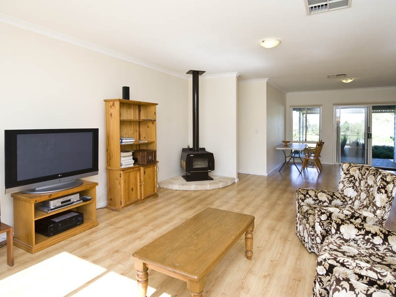 37 Darch Trail, Gabbadah WA 6041