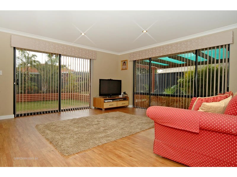 38 Grangemouth Turn, Kinross WA 6028