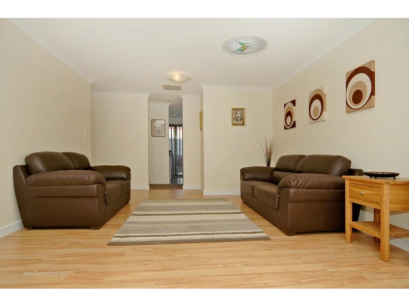 38 Grangemouth Turn, Kinross WA 6028